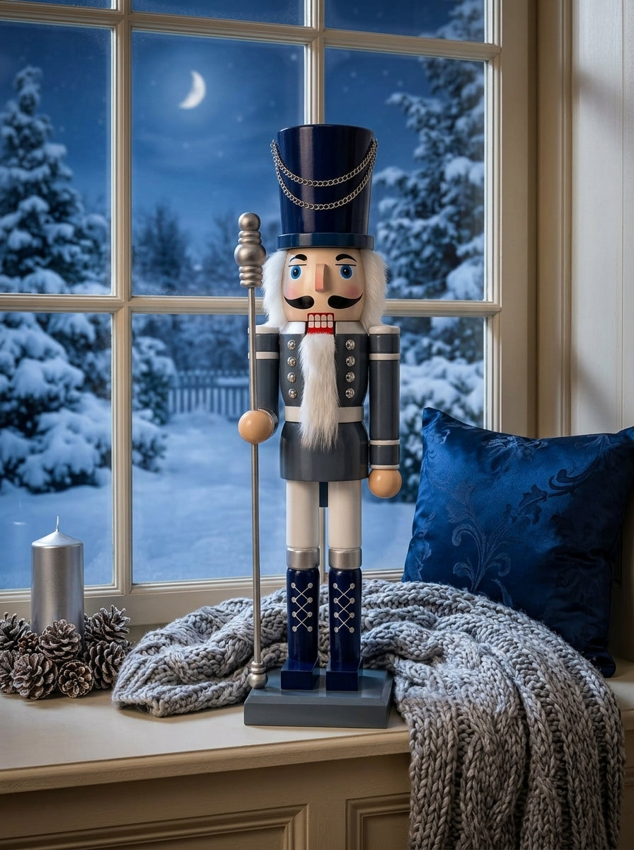 Royal Sentinel Ahşap Fındıkkıran Kurşun Asker - 50 CM