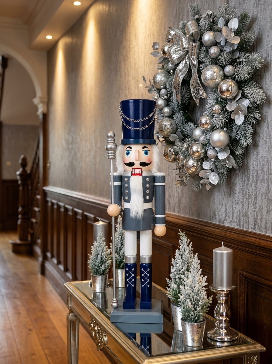 Royal Sentinel Ahşap Fındıkkıran Kurşun Asker - 50 CM