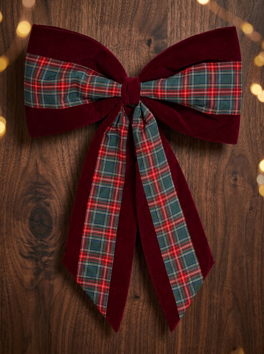 Heritage Christmas – Ekose Detaylı Bordo Kadife Büyük Boy Yılbaşı Fiyongu - 65 CM x 95 CM