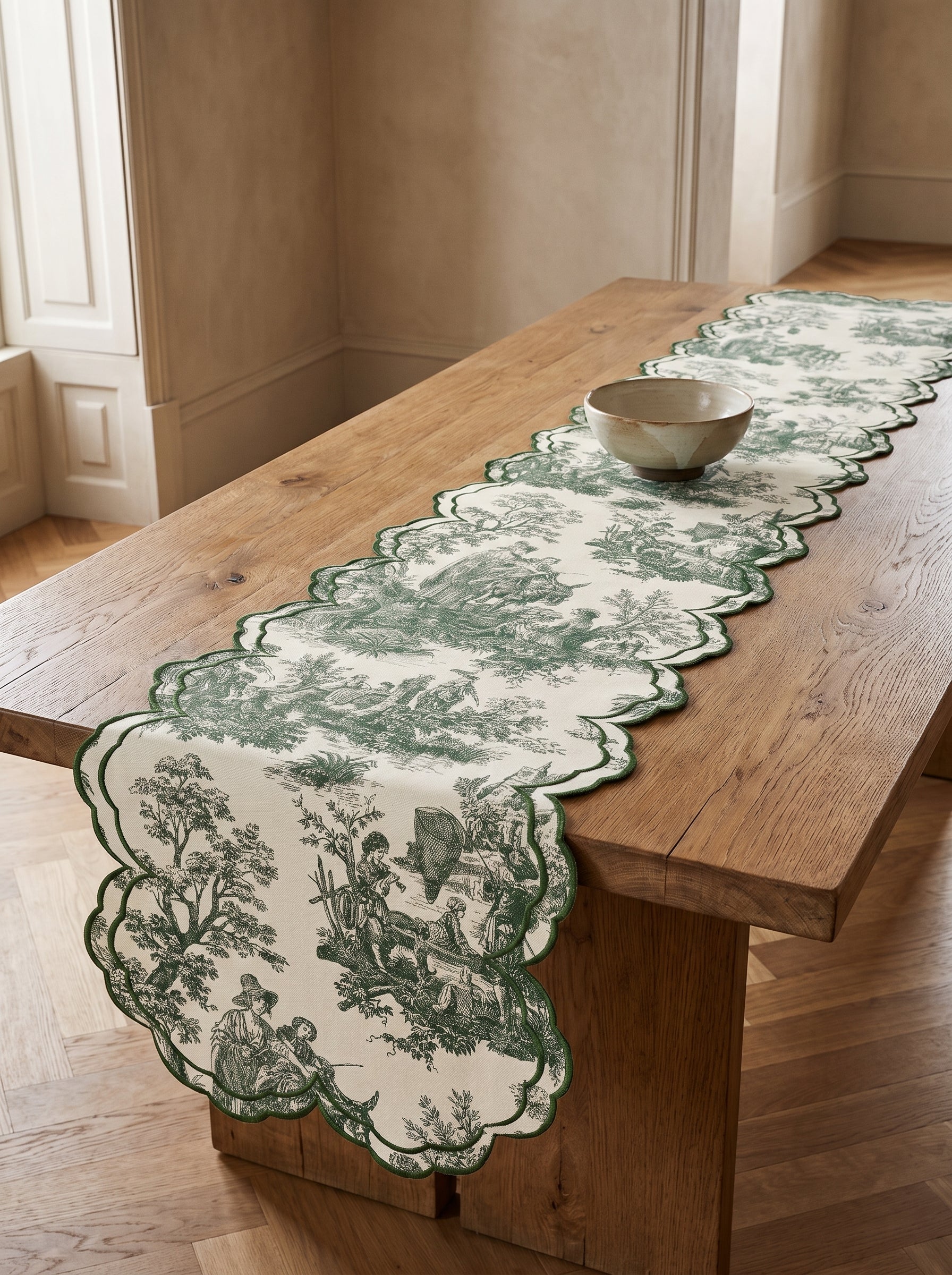 Toilea Verde Embroidered Runner