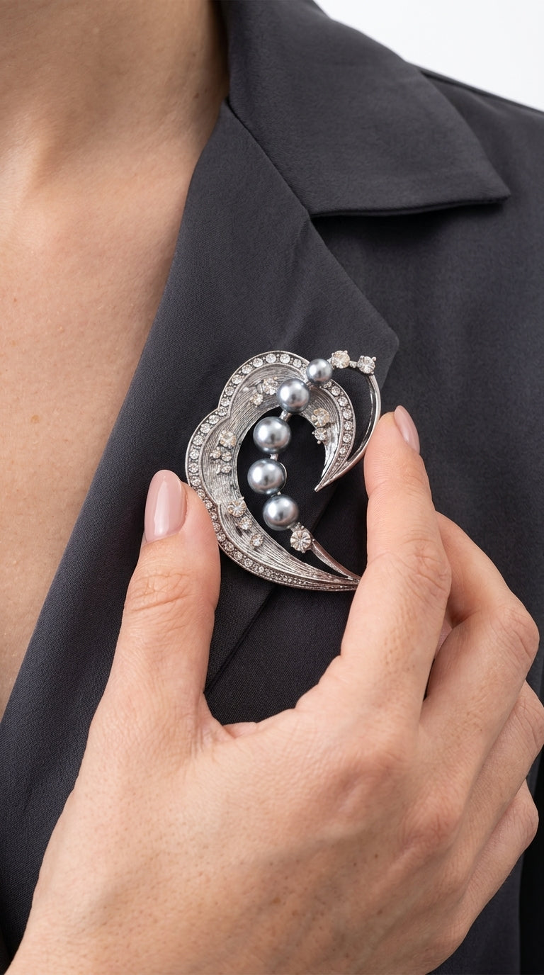 İnci Kalp Broş