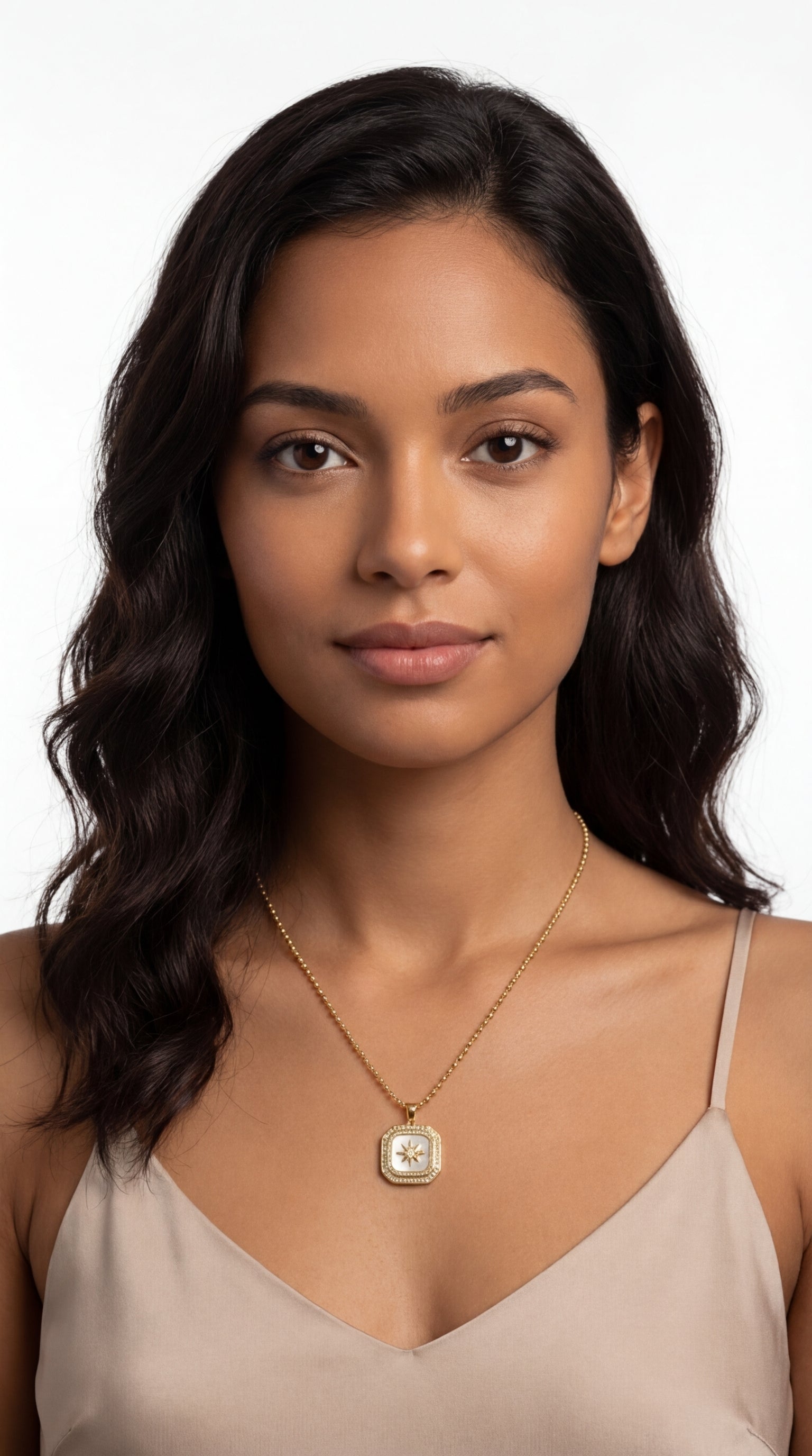 Solaris Medallion Kolye