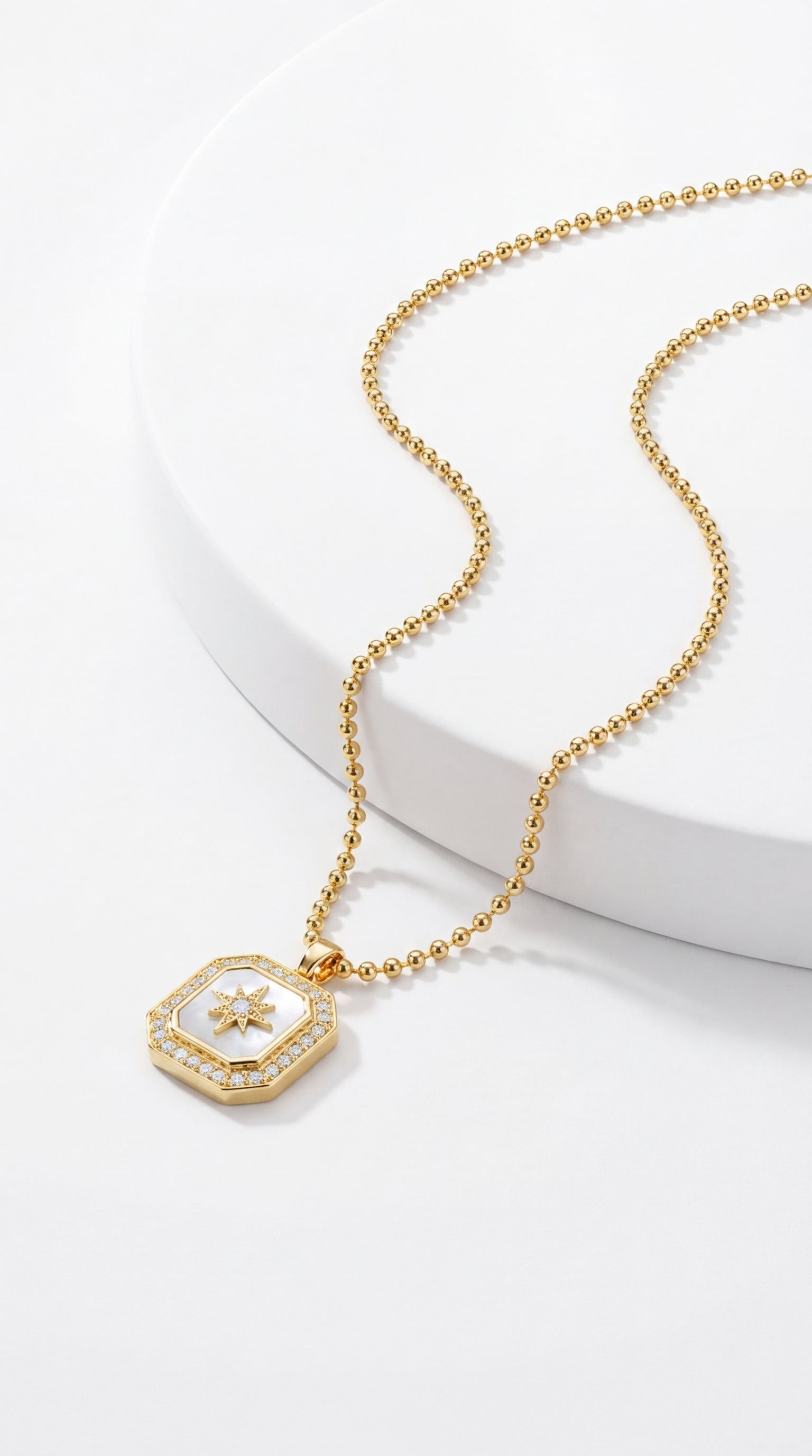 Solaris Medallion Kolye