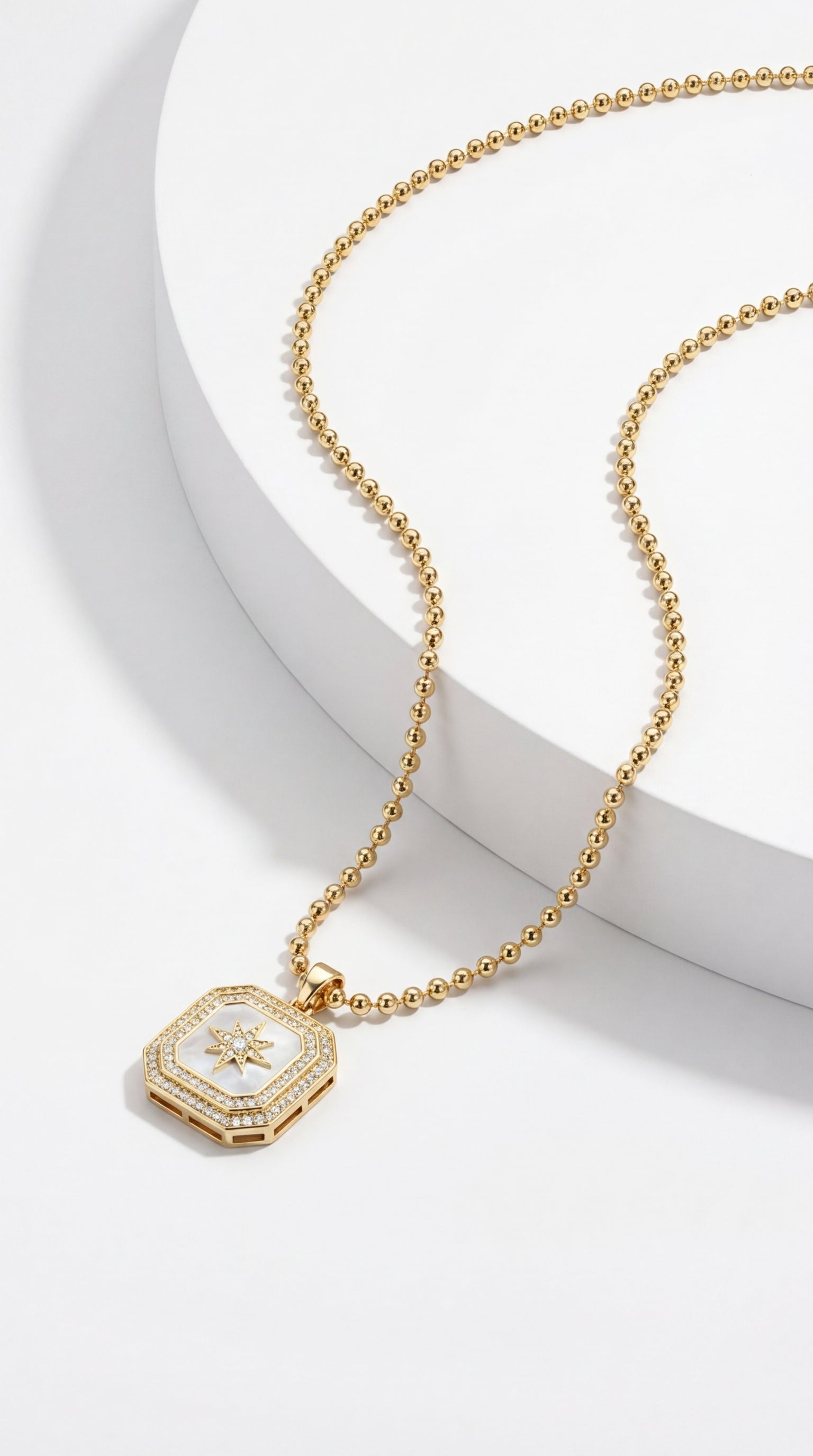 Solaris Medallion Kolye