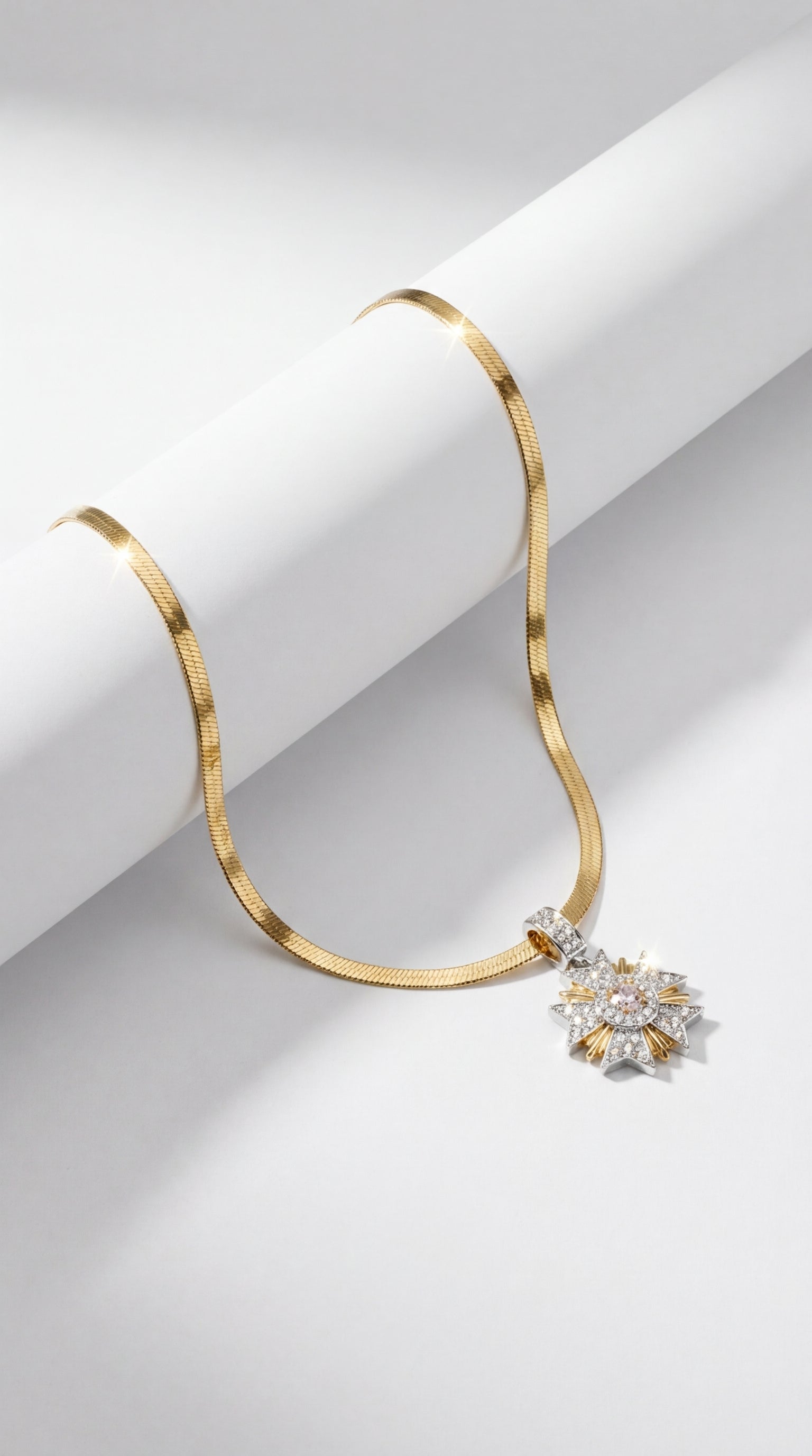 Liora Sunburst Kolye