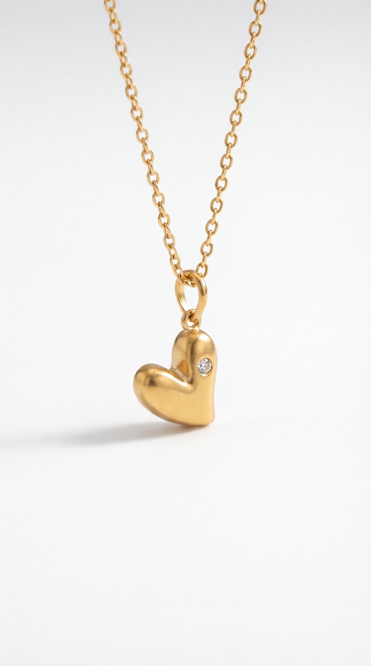 Curved Heart Kolye