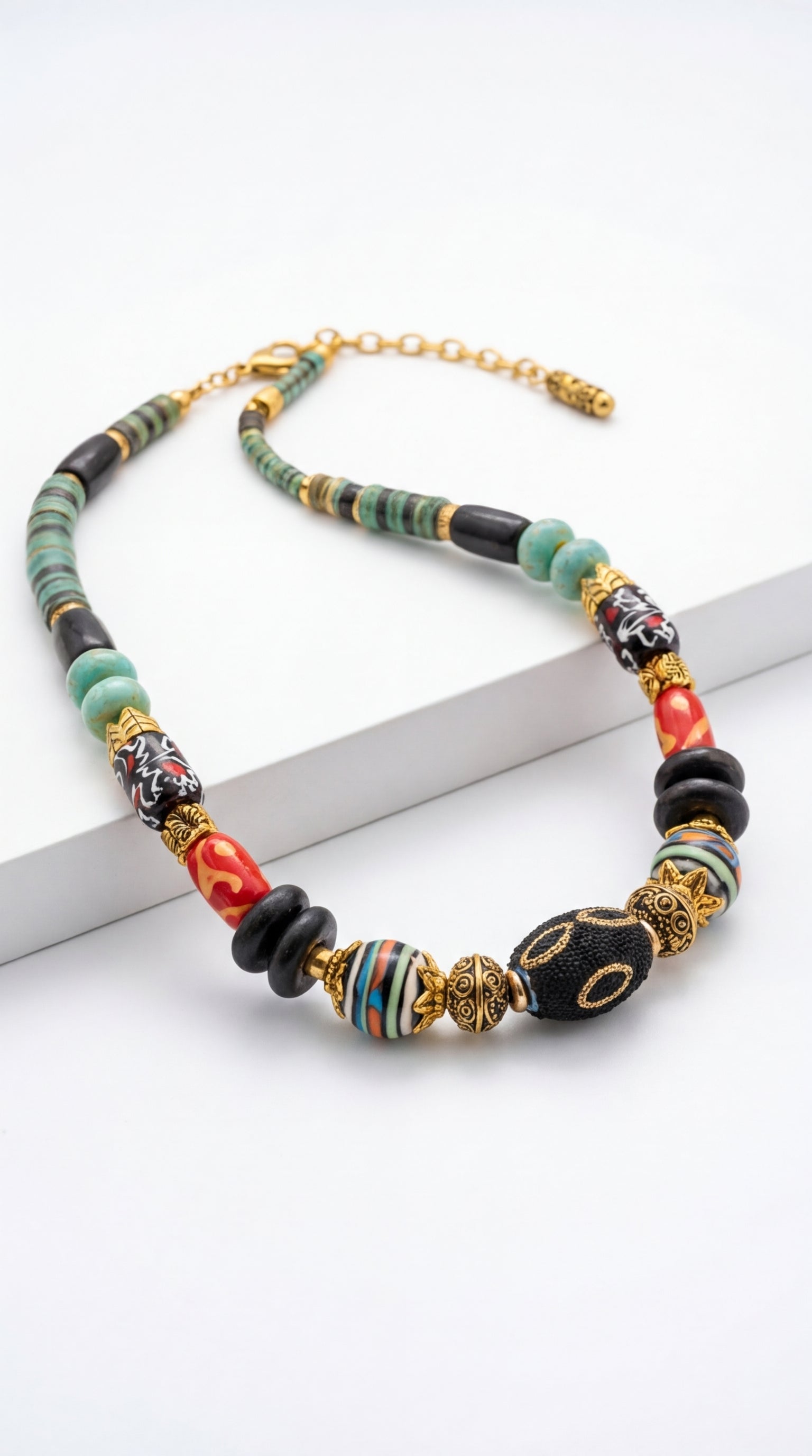 Nomad Obsidian Kolye