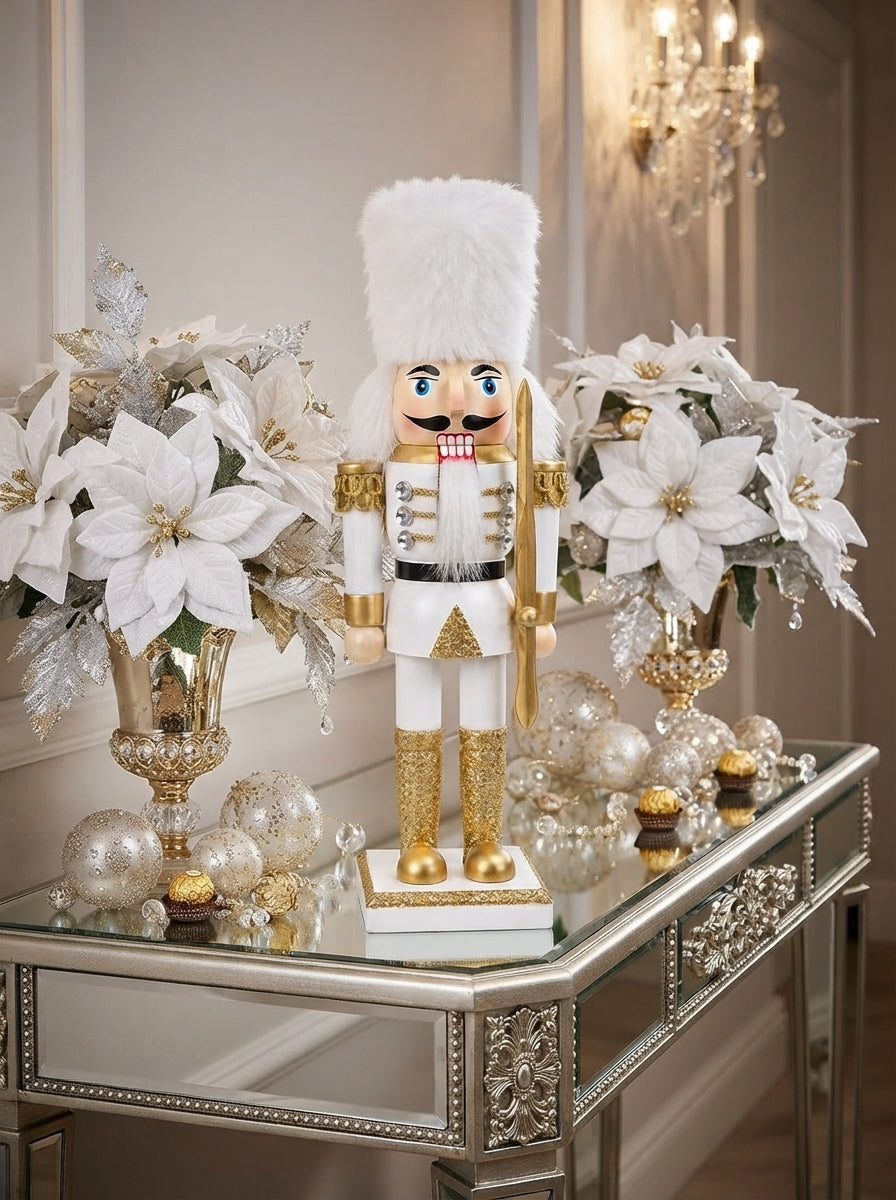 White Gold Royal Guard Ahşap Fındıkkıran Kurşun Asker - 20 CM