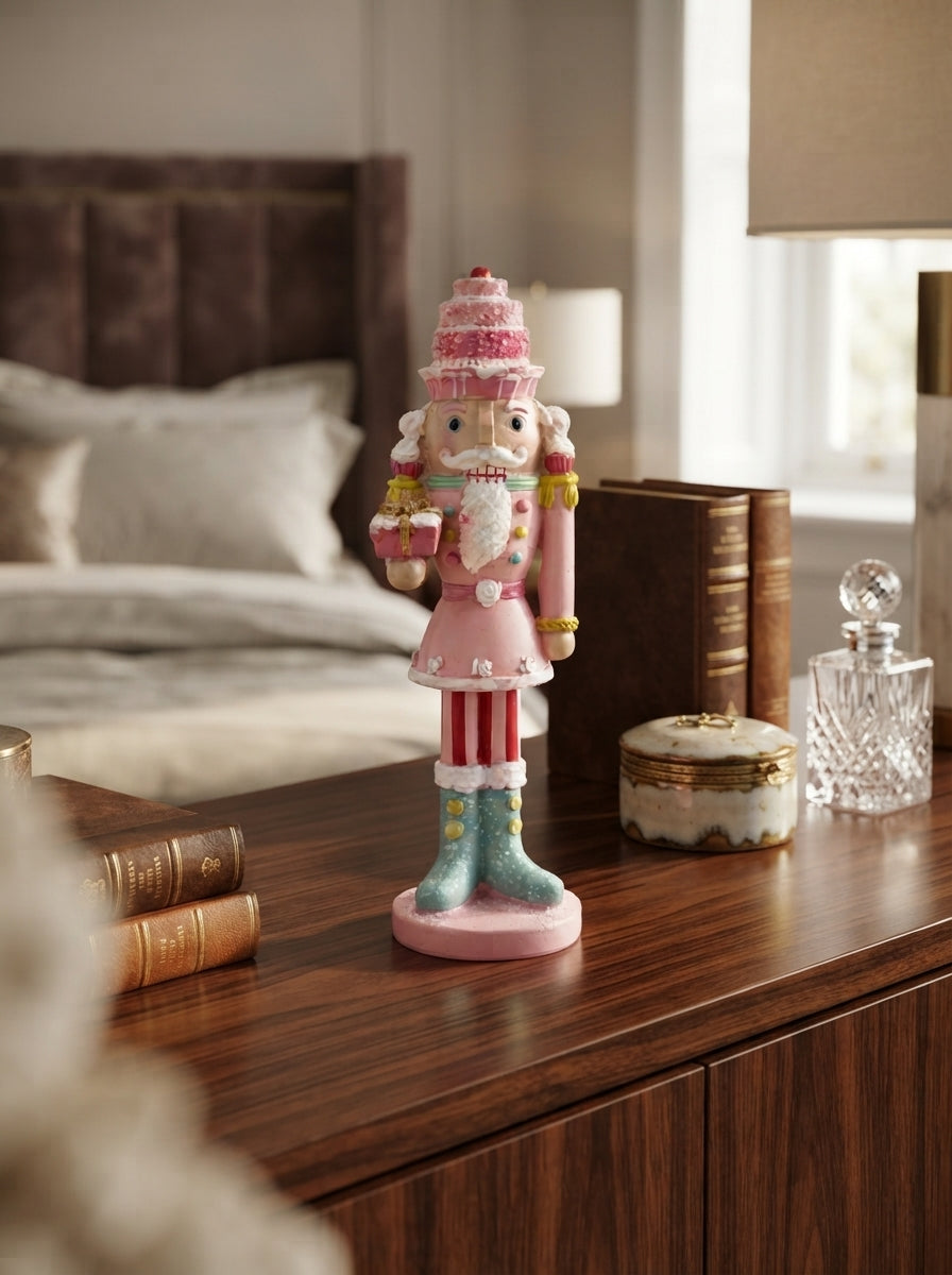 Pink Candy Nutcracker Dekoratif Fındıkkıran Figür - 18 CM