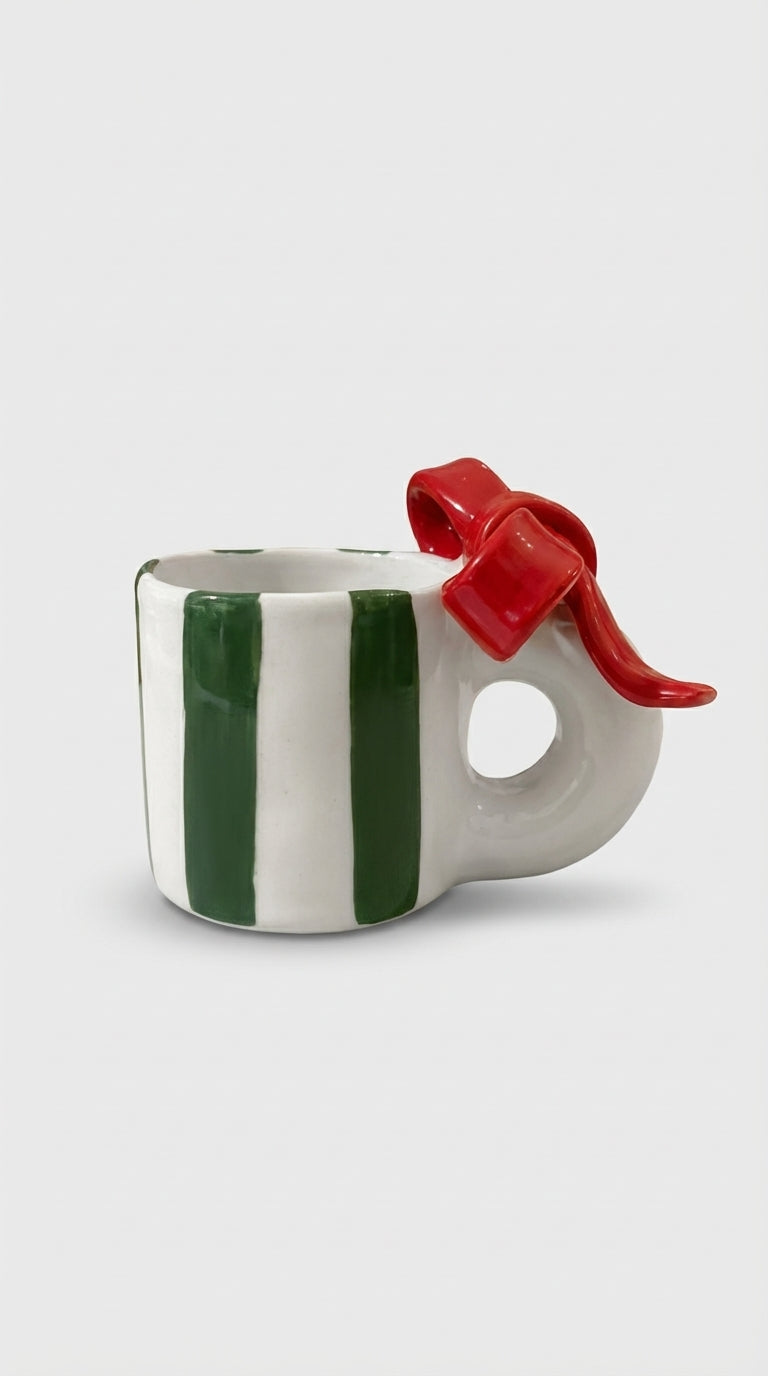 Kurdele Detaylı Hediye Kutusu Seramik Kupa