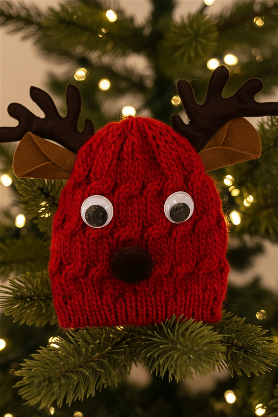 Kırmızı Örgü Geyik Şapka (Bere)