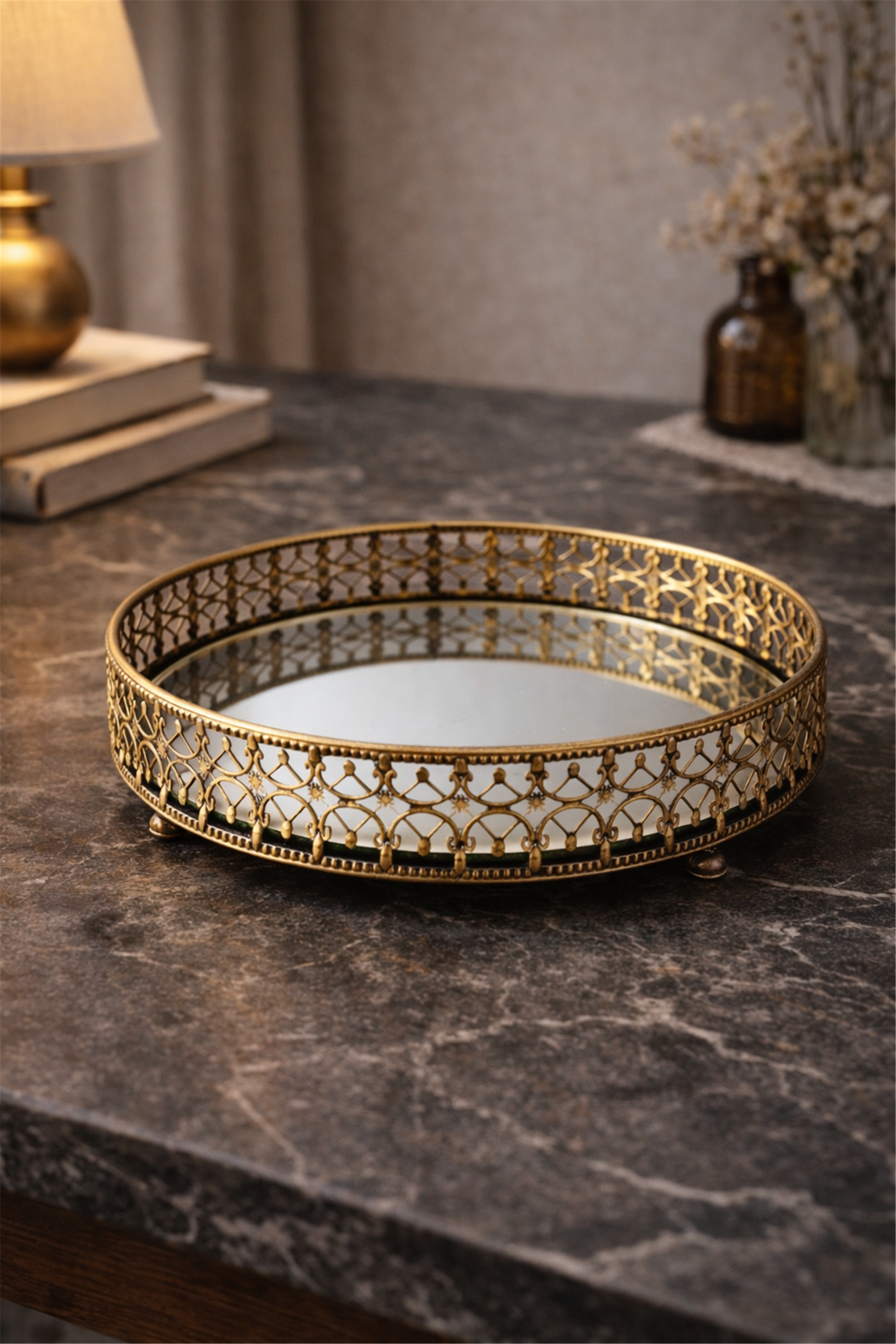 Vintage Cam Tabanlı Dekoratif Tepsi