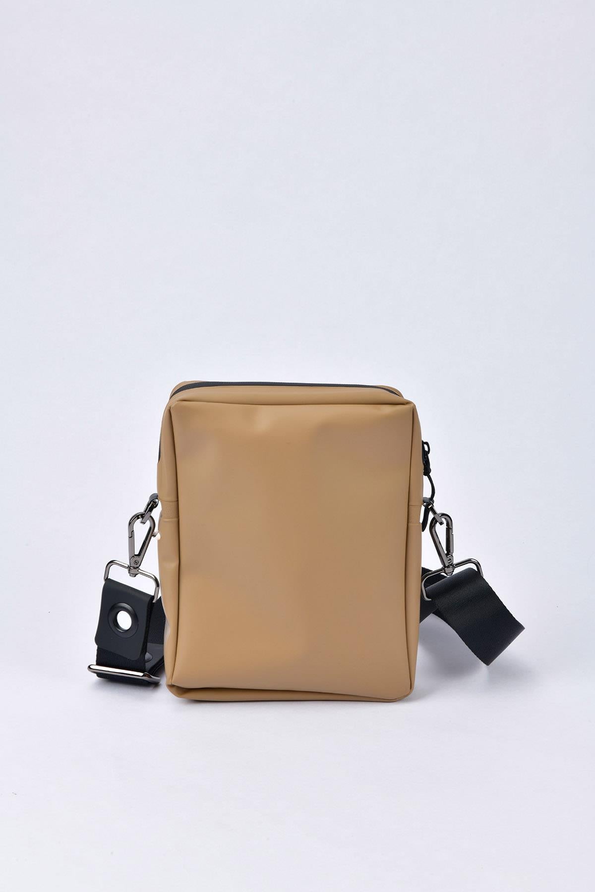 Camel Glow Elegant Shoulder Bag