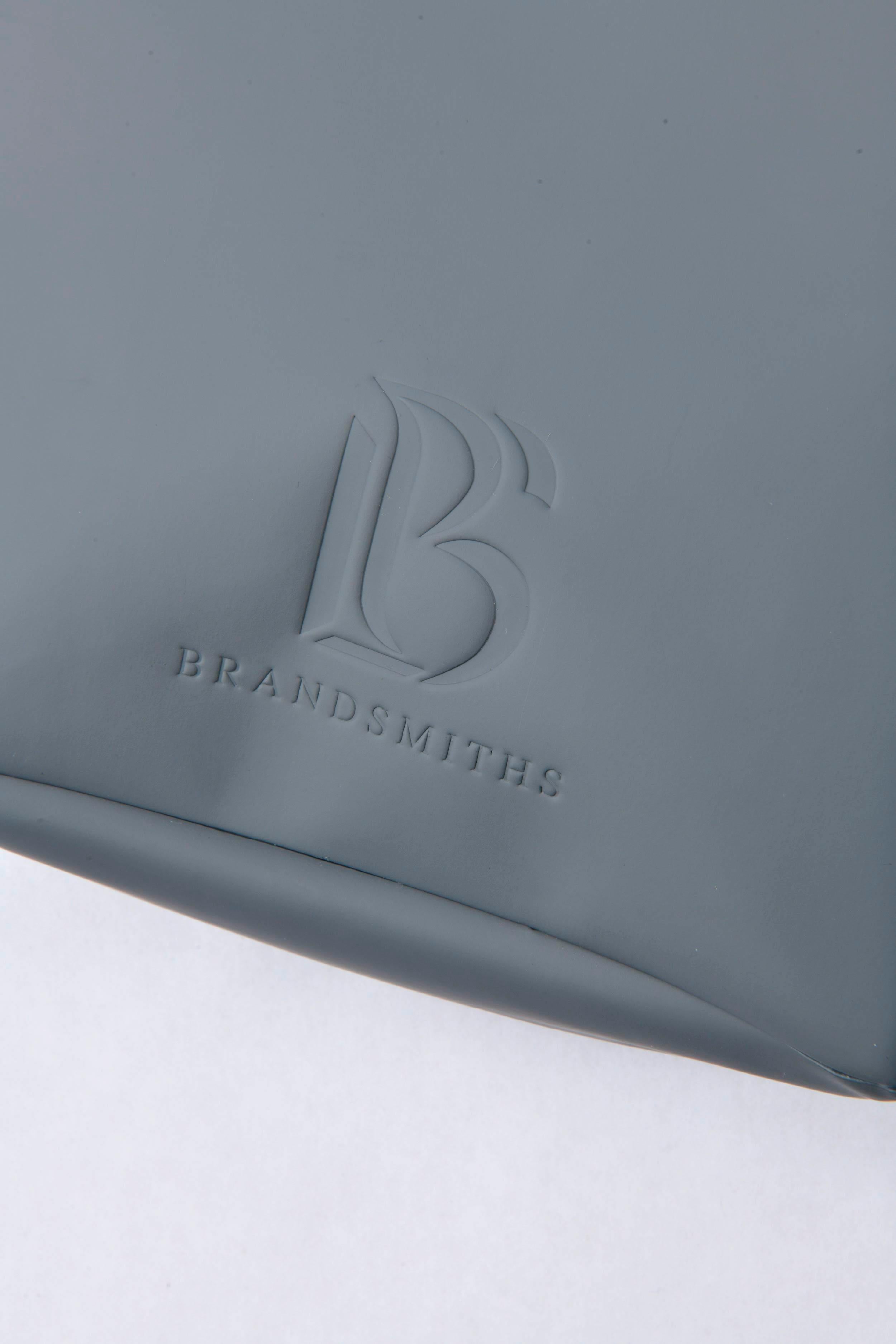 حقيبة كتف جلو أنيقة بلون رمادي رمادي فاتح (Ash)