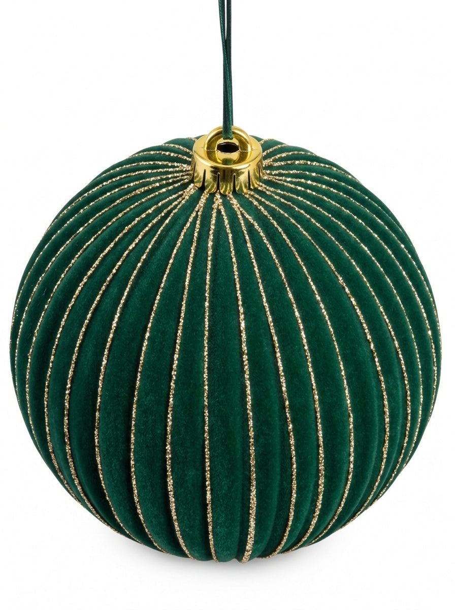 Emerald Velvet – Altın Işıltılı Zümrüt Yeşili Kadife Yılbaşı Ağacı Topu