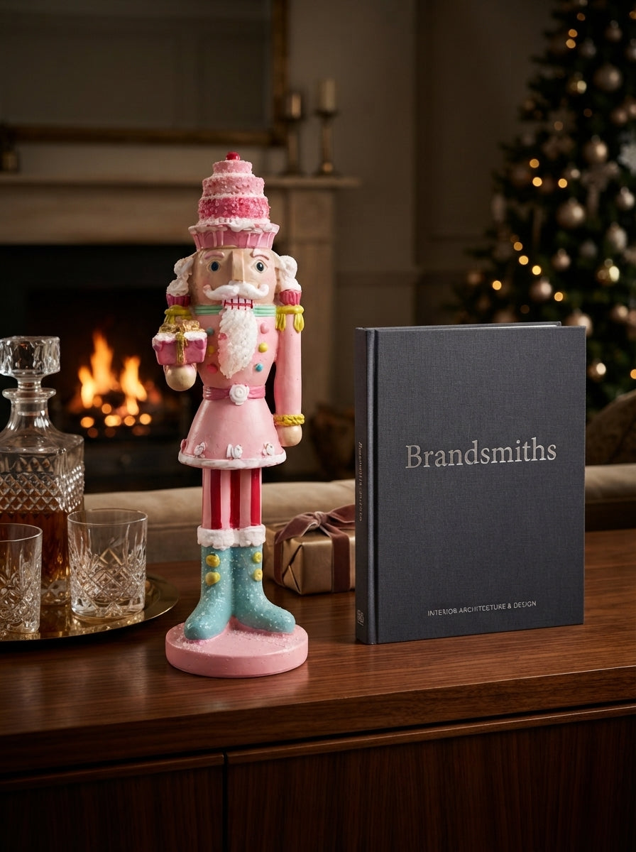 Pink Candy Nutcracker Dekoratif Fındıkkıran Figür - 18 CM