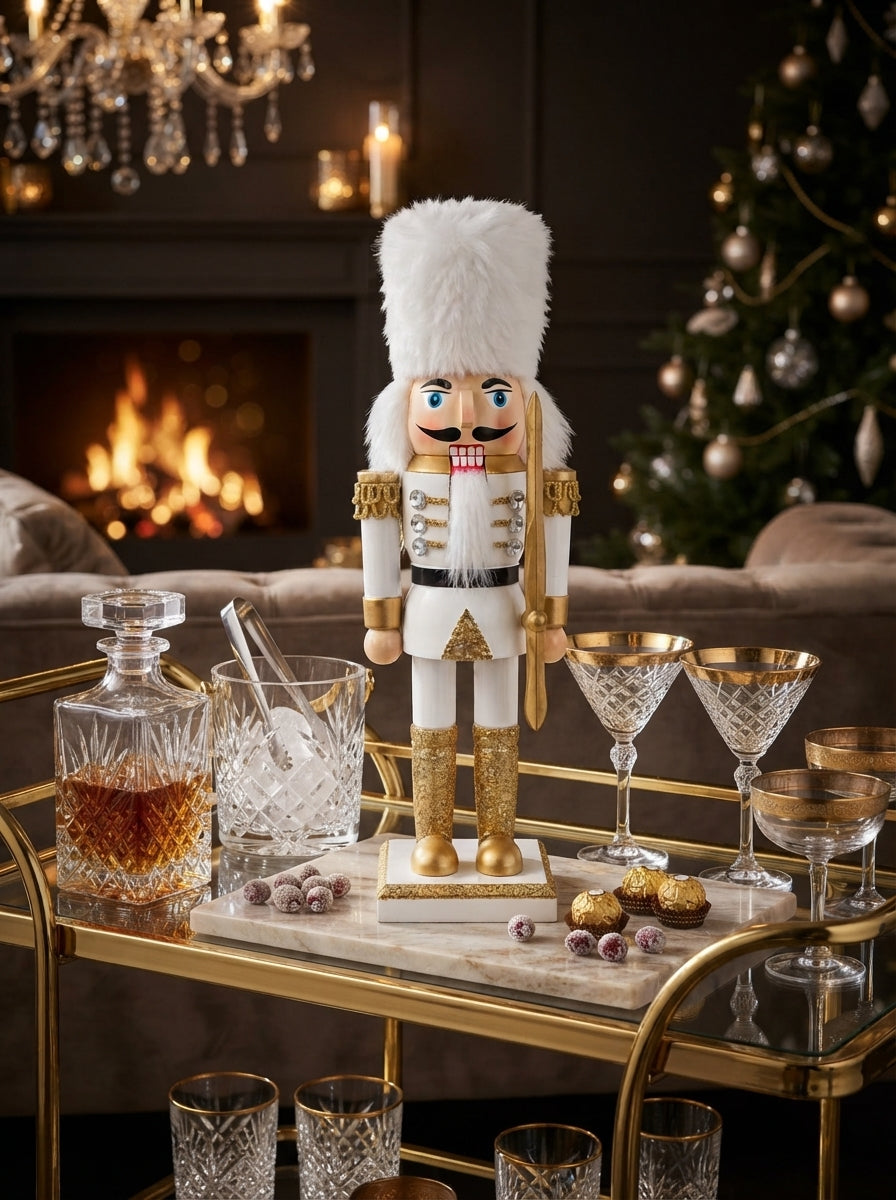 White Gold Royal Guard Ahşap Fındıkkıran Kurşun Asker - 20 CM