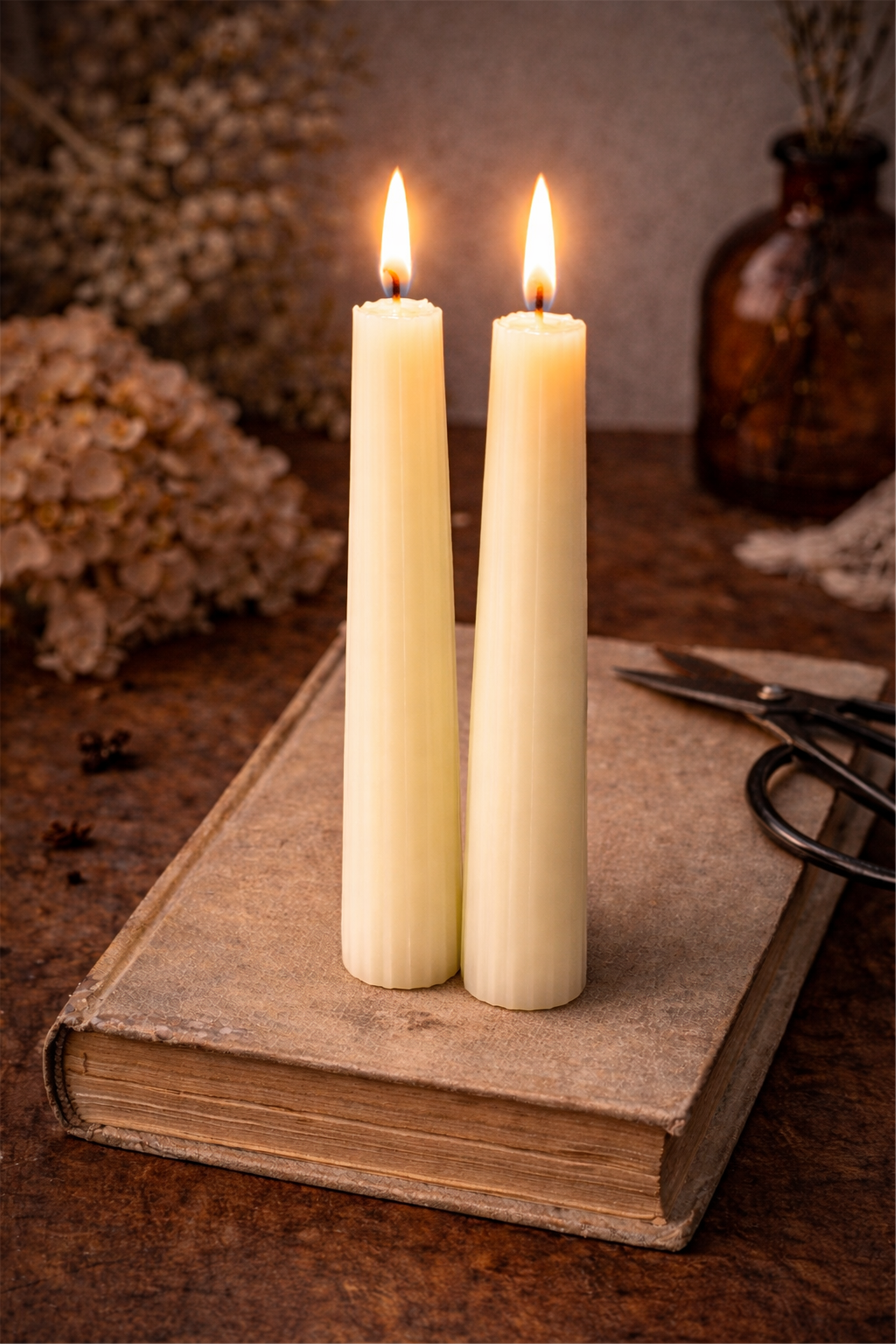 2-Piece Vanilla Scented Pillar Candle Set