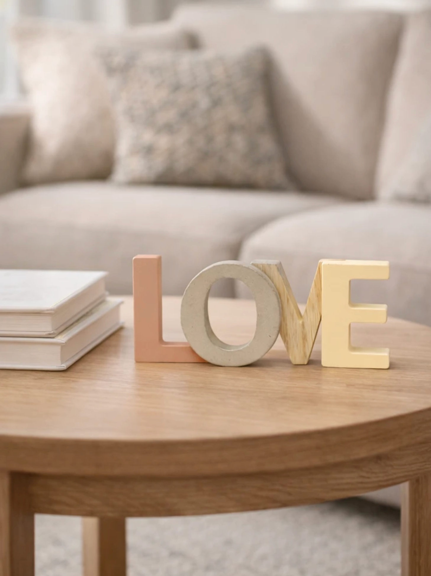 مجسم مزخرف بعبارة LOVE
