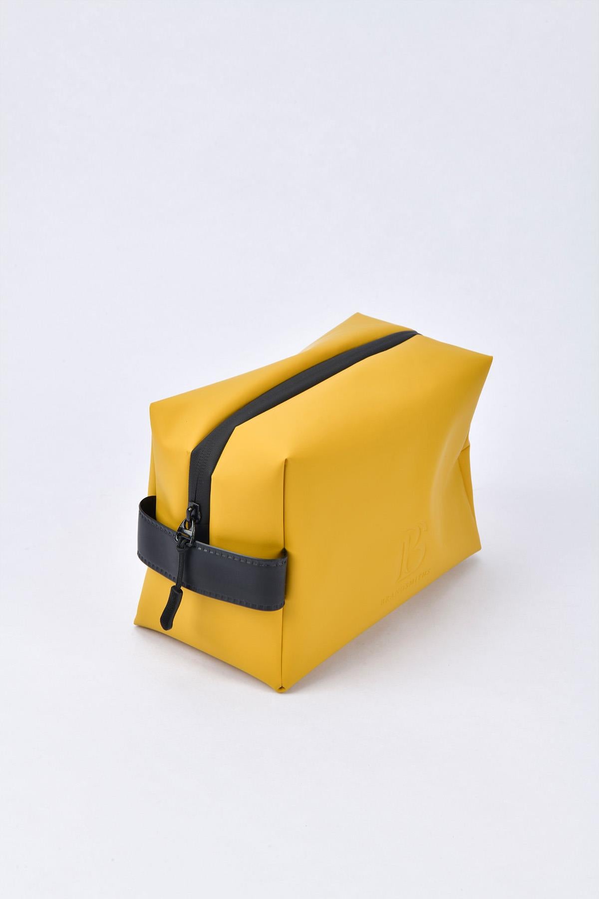 Mustard Core Grooming Case