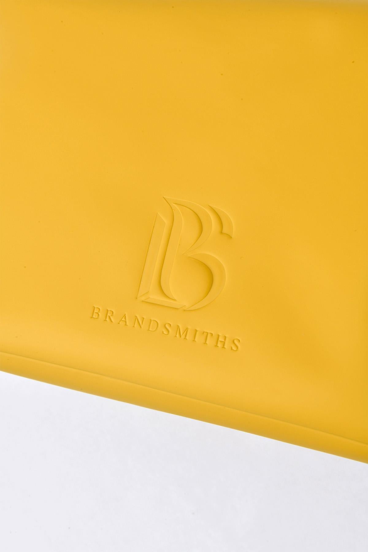 Mustard Core Grooming Case